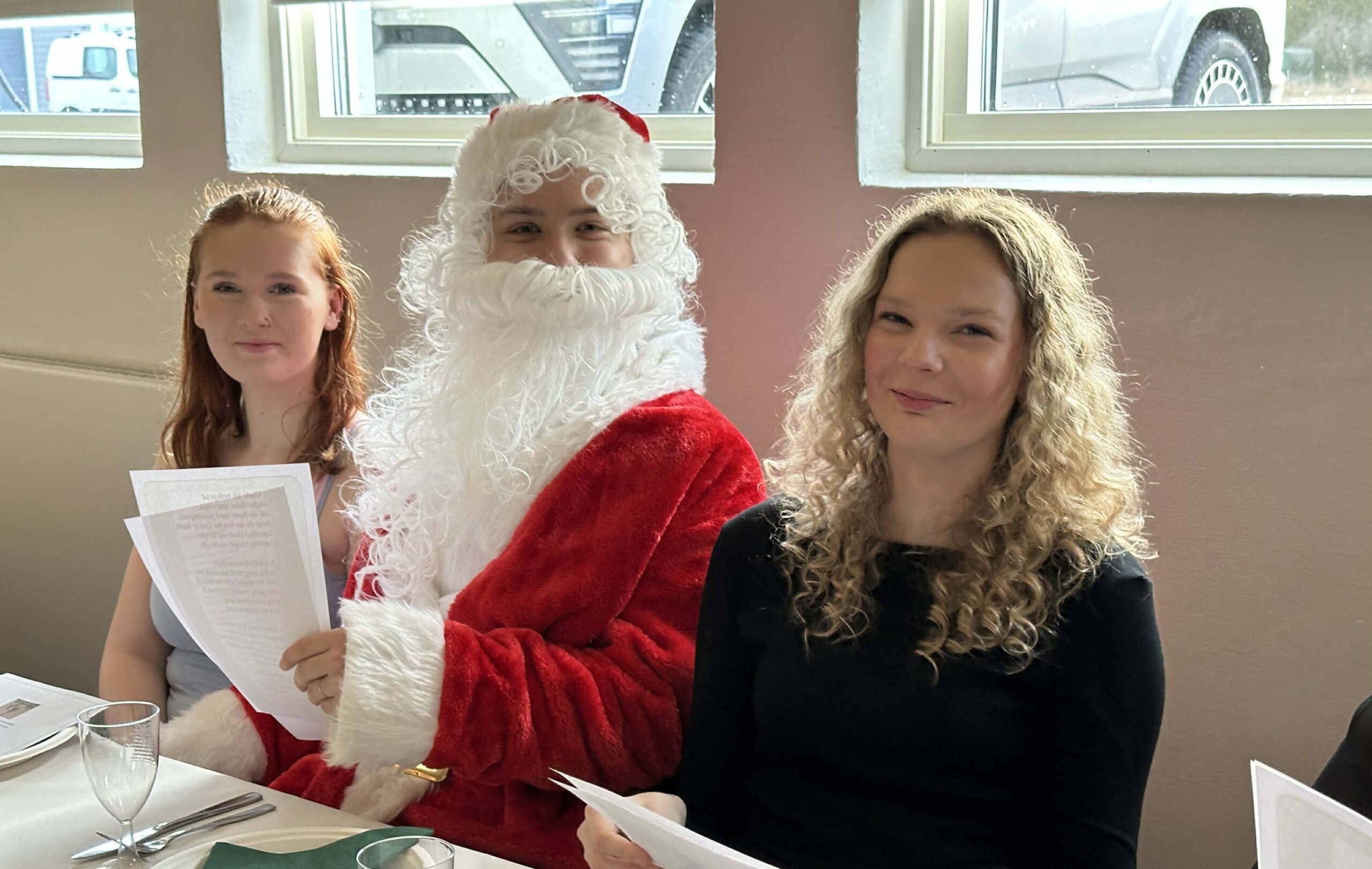 God jul til alle dere fra alle oss